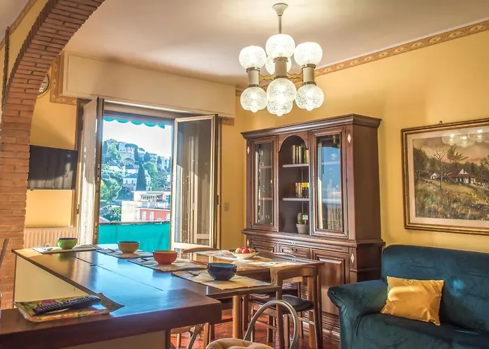 Mari E Monti In Centro * Rapallo